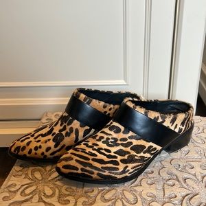 Sol Sana booties